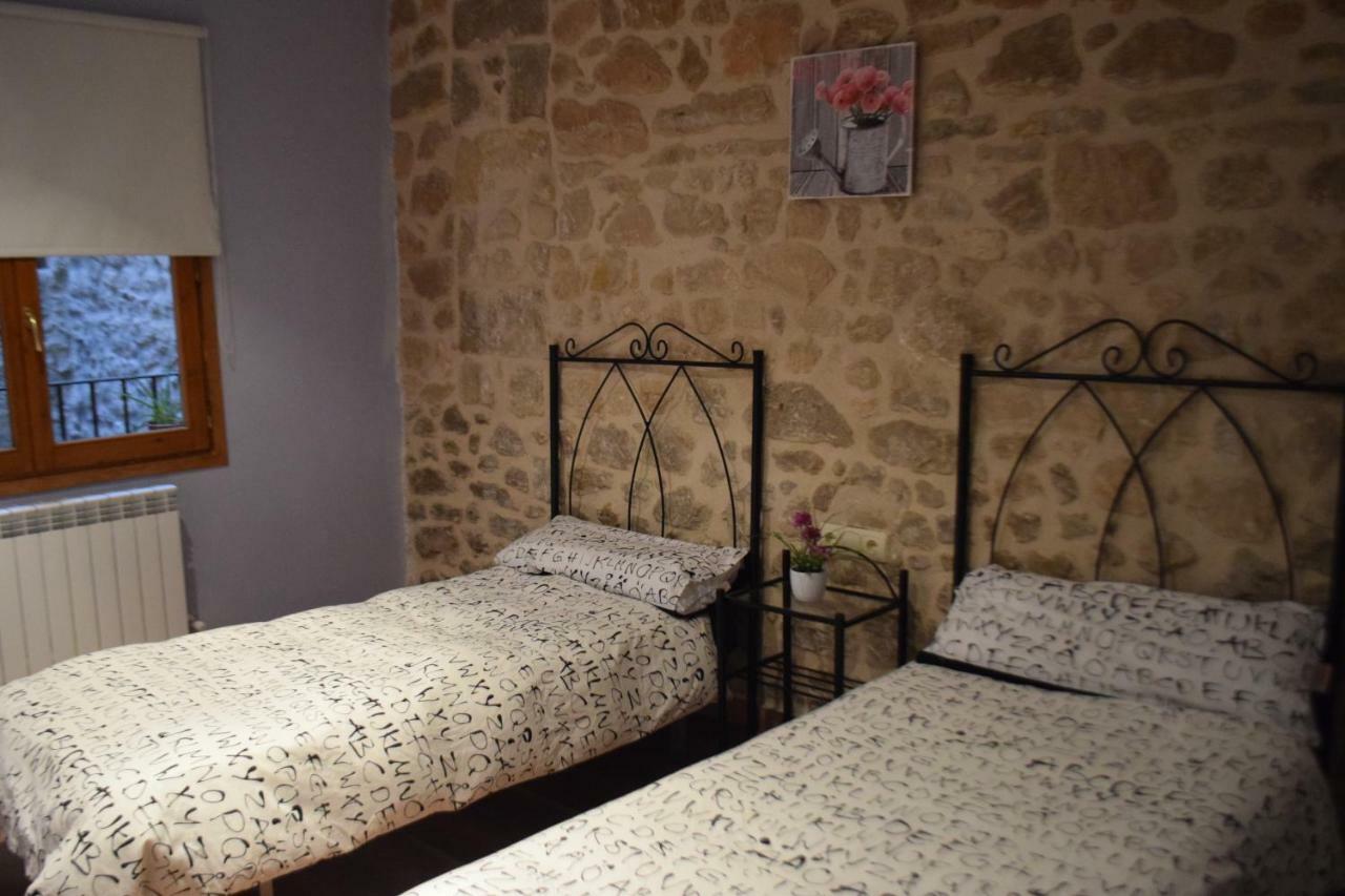 Apartamentos La Muralla Horta de Sant Joan Exterior foto