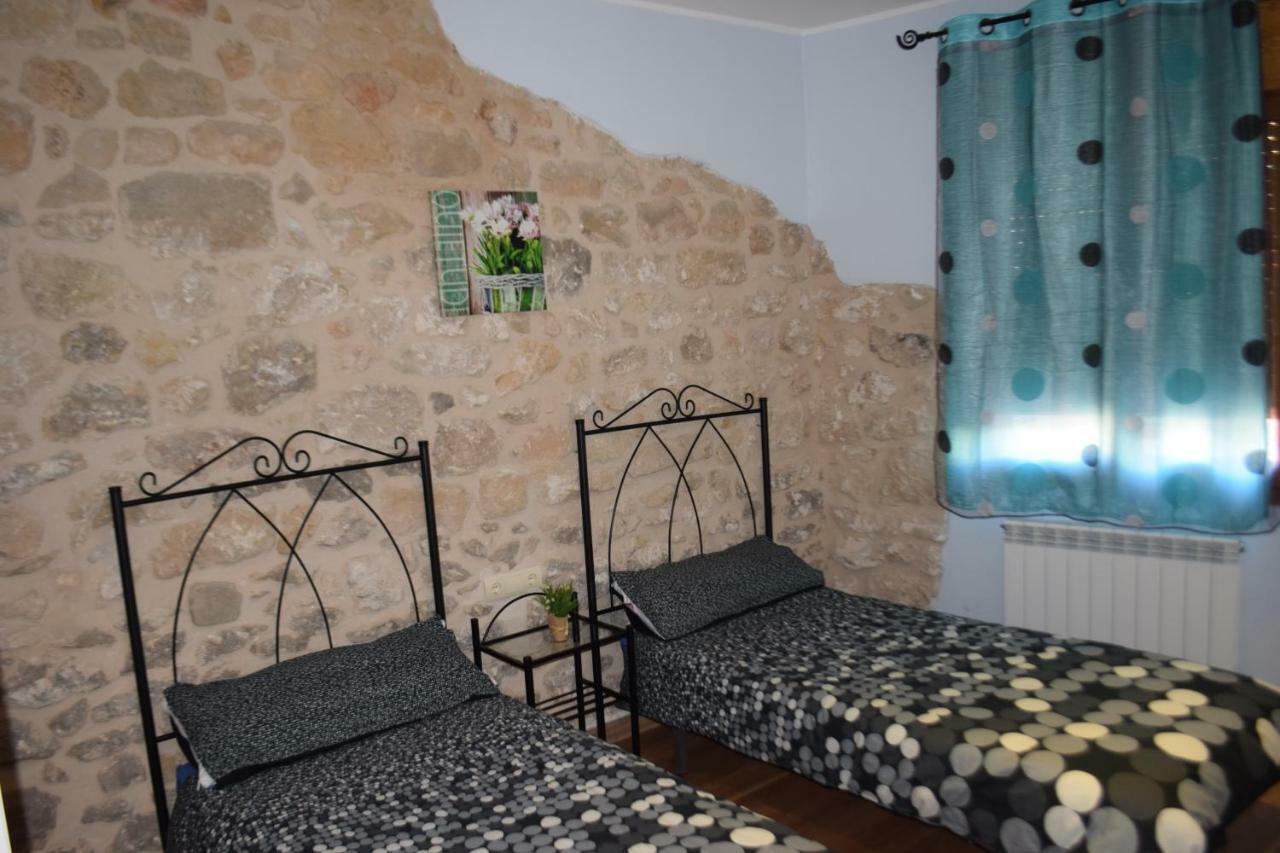 Apartamentos La Muralla Horta de Sant Joan Exterior foto